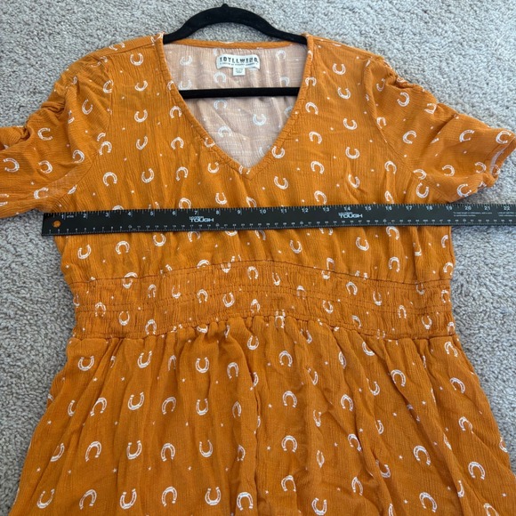 Idyllwind by Miranda Lambert XL Horseshoe Print Dress Smocked Waist V-Neck - Picture 10 of 11